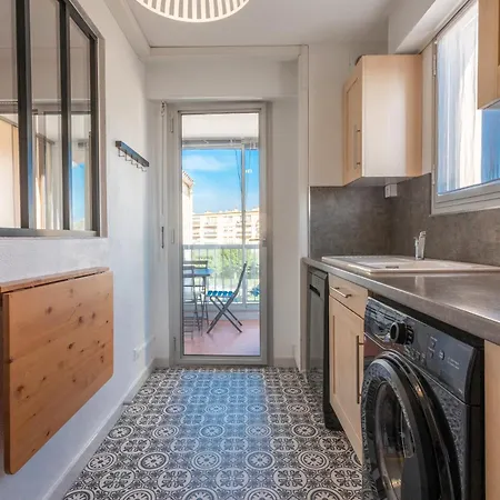 Apartment Cocooning *